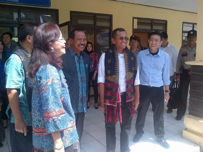 Gara-gara Merpati, Dahlan Minta Maaf ke Warga Sumbawa