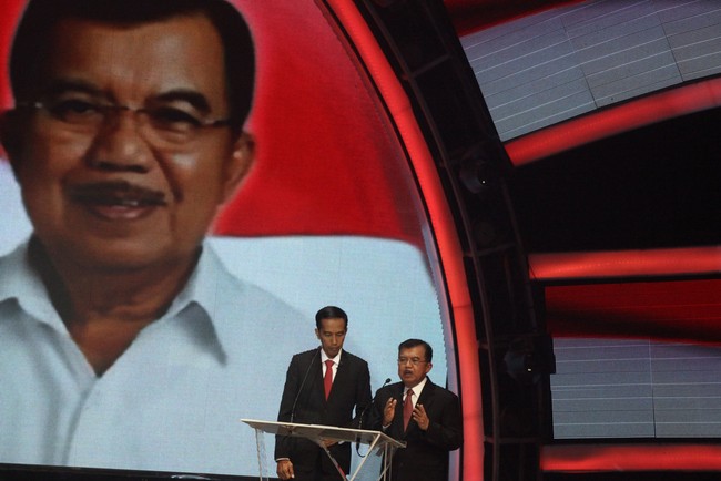 Revolusi Mental dan 8 Janji Jokowi-JK Revolusi Mental dan 8 Janji Jokowi-JK
