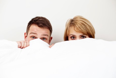 Curi-curi Waktu Bercinta di Bulan Puasa, Baiknya Kapan?