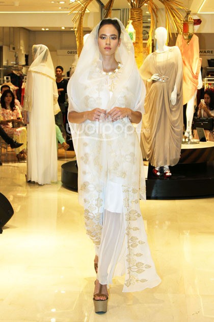 Biyan Trunk Show 2014. Galeries Lafayette at Pasific Pleace. Jakarta. [Foto: Mohammad Abduh/Wolipop]