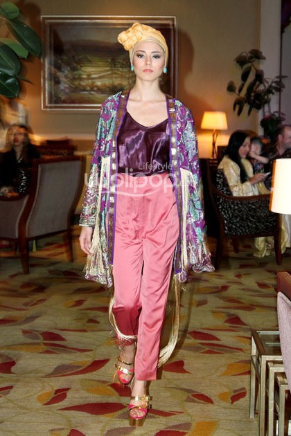 Moroccan Silhouette by Ina Thomas Grace Of Kaftan at Lobby Lounge Shangri-La Hotel. Jakarta Pusat. [Foto: Mohammad Abduh/Wolipop]