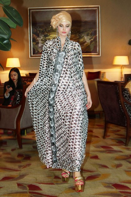 Moroccan Silhouette by Ina Thomas Grace Of Kaftan at Lobby Lounge Shangri-La Hotel. Jakarta Pusat. [Foto: Mohammad Abduh/Wolipop]