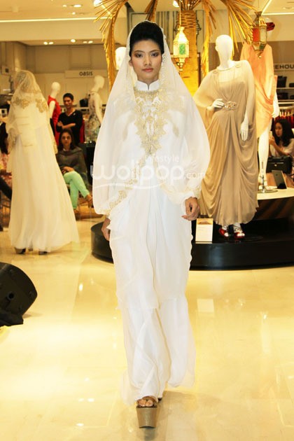 Biyan Trunk Show 2014. Galeries Lafayette at Pasific Pleace. Jakarta. [Foto: Mohammad Abduh/Wolipop]