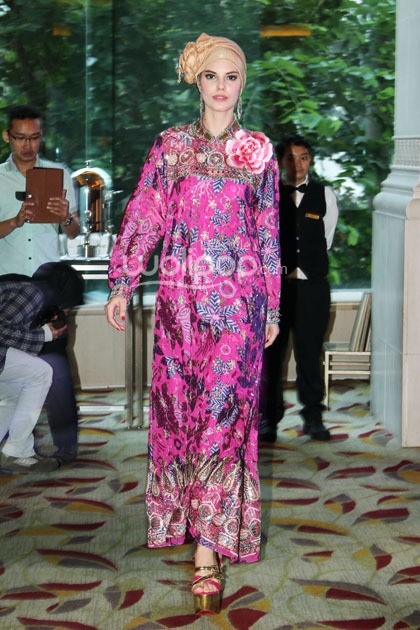 Moroccan Silhouette by Ina Thomas Grace Of Kaftan at Lobby Lounge Shangri-La Hotel. Jakarta Pusat. [Foto: Mohammad Abduh/Wolipop]