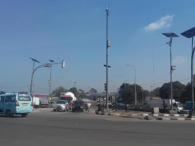 Simpang Jomin Macet, Sebagian Pemudik Dialihkan ke Sadang