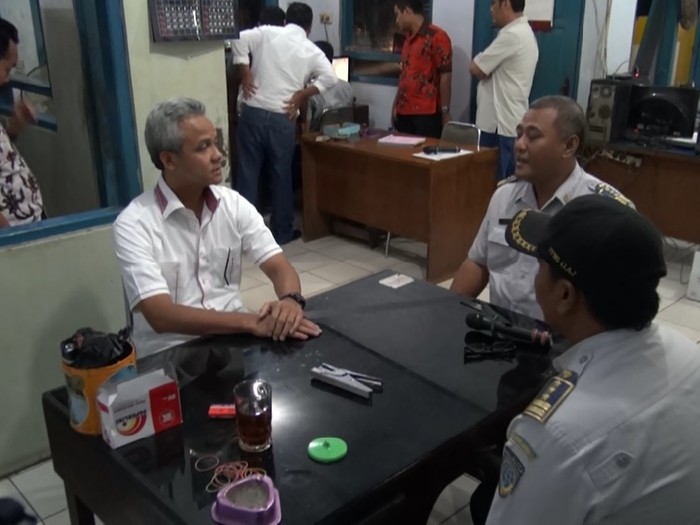 Pernah Amuk Pungli, Ini Respons Ganjar soal Kemarahan Ahok di Uji Kir