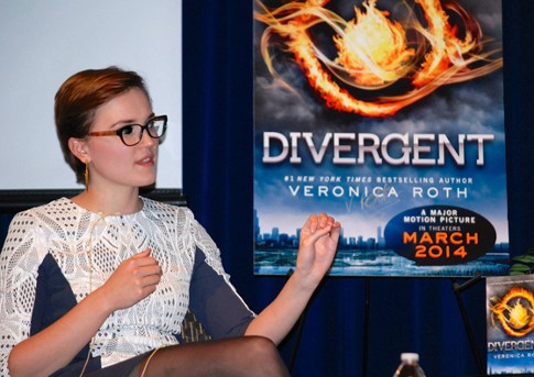Penulis Divergent Enggan Dibandingkan dengan The Hunger Games