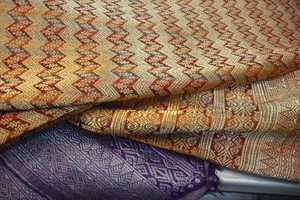 Songket & Aneka Suvenir Minang di Pasar Atas Bukittinggi