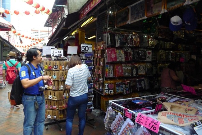 Cari Suvenir Murah & Lengkap di Singapura? Ini Tempatnya