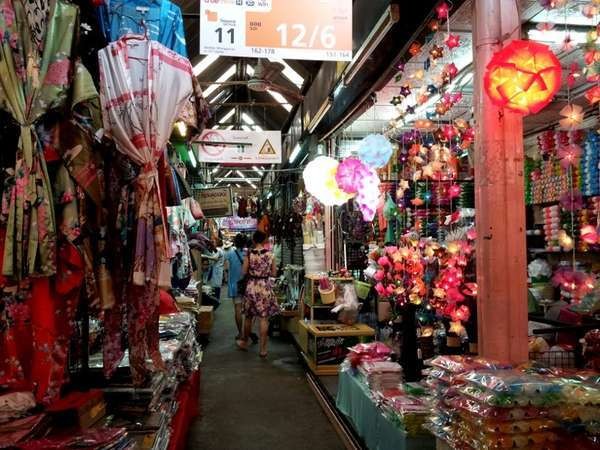 5 Pasar Suvenir Wajib Kunjung di Bangkok