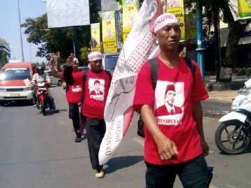 Jokowi-JK Menang, 5 Pria ini Jalan Kaki dari Semarang ke Jakarta