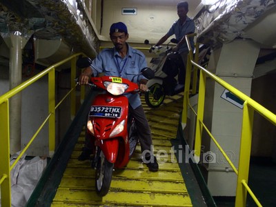 Pemotor Mudik Gratis dengan Kapal Laut