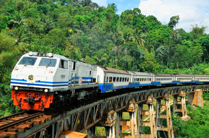 Bos KAI: Dalam 5 Hari yang Mudik Naik Kereta Hampir 1 Juta Penumpang
