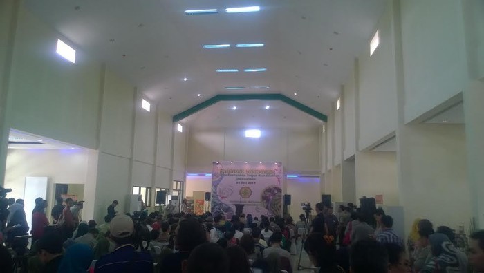 Gedung Rumah Sakit Ini Disulap Jadi Pusat Produk Pertanian