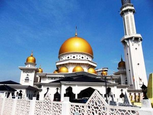 Masjid Bandar Diraja, Masjid Kubah Emas Ala Kota Klang Malaysia