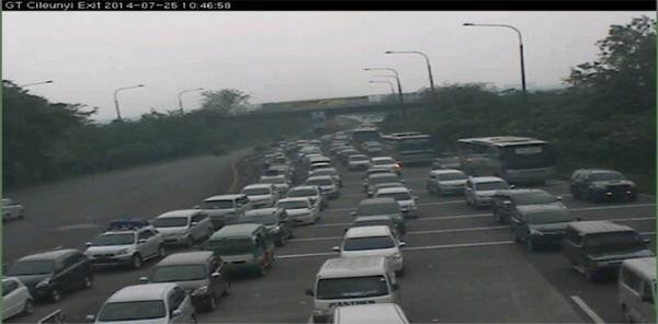 Macet di Cikopo dan Cileunyi Mencapai 3 Kilometer