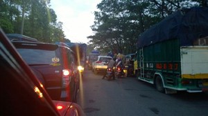 Padat di Tol Cikampek, Pemudik Dialihkan ke Sadang dan Jatiluhur