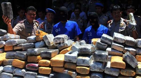 Tok! Pengadilan Tinggi Bandung Penjarakan Bandar 200 Kg Ganja hingga Mati