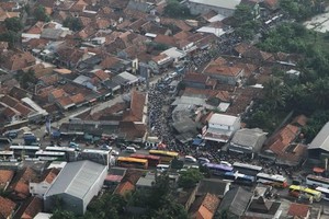 Penampakan dari Udara Menyemutnya Pemudik Motor di Cikalong