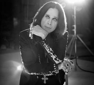 Ozzy Osbourne Akan Merilis CD dan DVD Memoirs Of A Madman