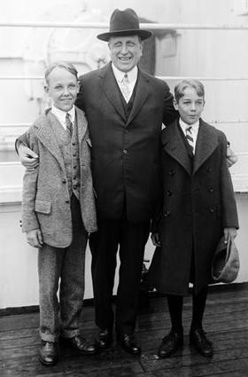 Jajaran Keluarga Paling Tajir di AS (1)