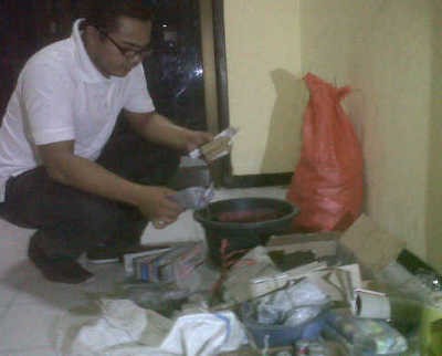 Kakek di Situbondo Ini Digerebek Karena Memproduksi Petasan