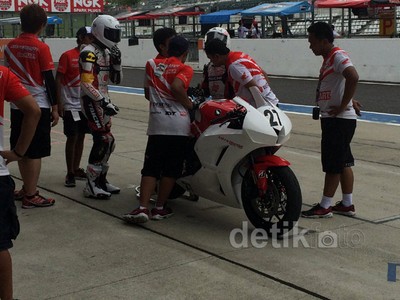 Balap Ketahanan Motor 8 Jam