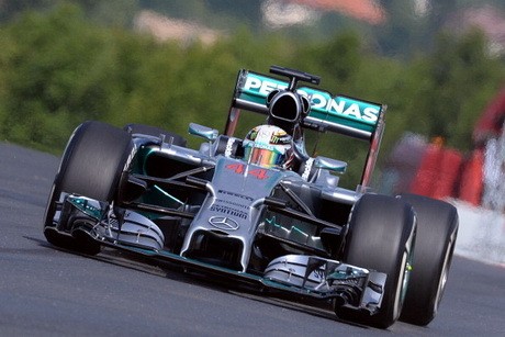 Hamilton Tercepat di Latihan Pertama