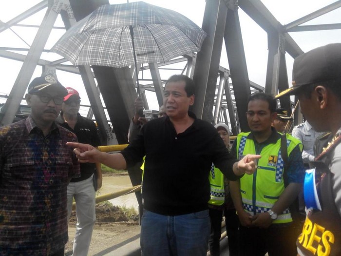 PU Sebut Jembatan Comal Rampung Permanen 3 Bulan, CT: Saya Minta 2 Bulan