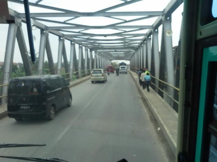 Aman! Jembatan Comal Arah Semarang Sudah Bisa Dilewati Bus