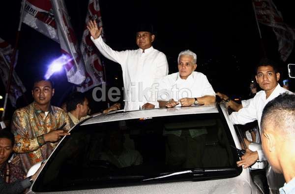 Tim Hukum Prabowo-Hatta Lengkapi Berkas Sengketa Hasil Pilpres 2014