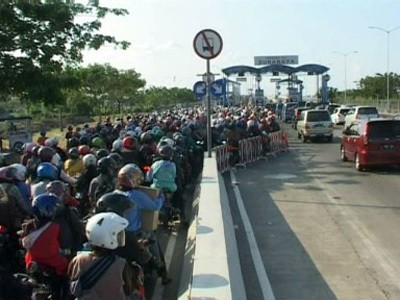 H-2 Lebaran, Suramadu Diserbu Pemudik Motor