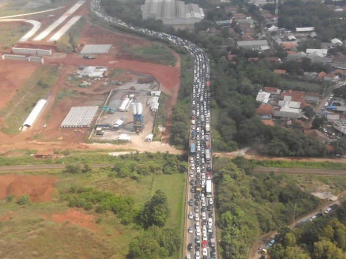 Macet di Mana-mana, Tahun ini Hanif Rengkuh Rekor Mudik Terlama
