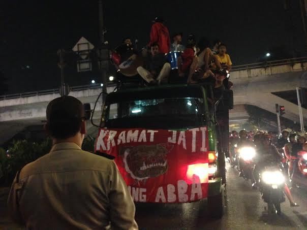 Polisi Tilang Sejumlah Kendaraan Konvoi Takbir di Jaktim
