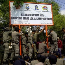 MUI Jatim: Mereka yang Menolak Penutupan Dolly, Sadarlah!