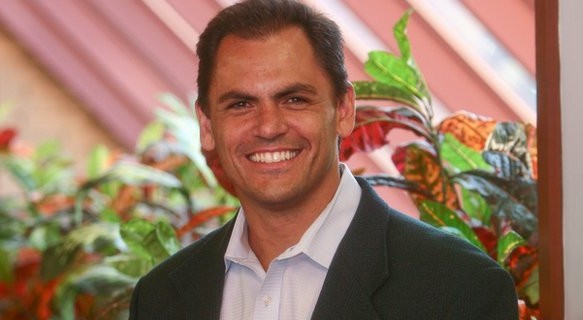 Dari Panti Asuhan, Pria Ini Jadi Jutawan Berkat Kartu Ucapan