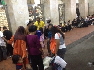 Beras Zakat Fitrah dari Istiqlal Dijual Lagi di Depan Masjid