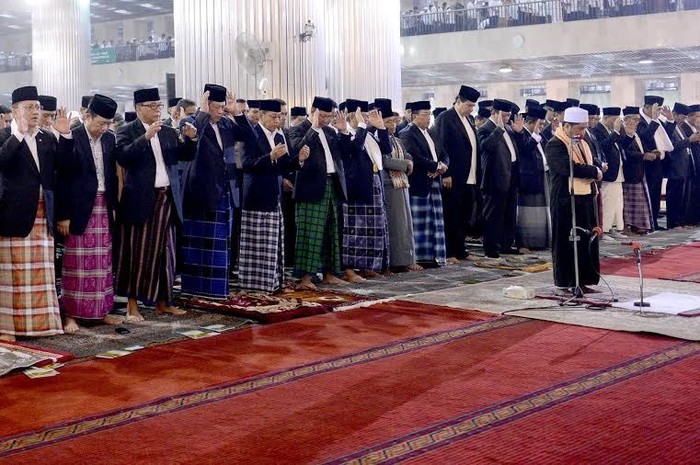 Ini Suasana Salat Id Presiden SBY dan Para Menteri di Masjid Istiqal