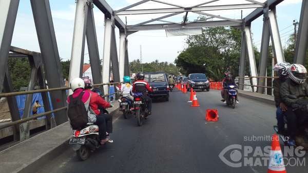 Jembatan Comal Dibuka 2 Arah dan Masih Banyak Pemudik, Arus Lalin Macet