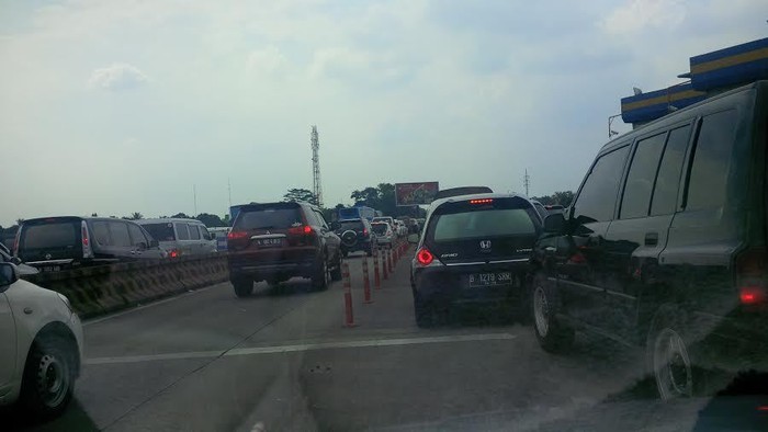 Macet Parah Bogor Arah Jakarta di Tol Jagorawi