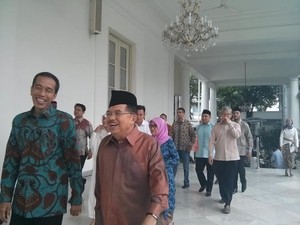 Pakai Innova, Jokowi-JK Hadiri Open House SBY di Istana