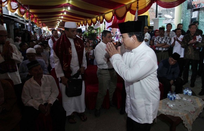 Prabowo Salat Id di Masjid Az Zikra Sentul
