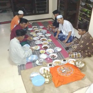 Melihat Ritual Warga Desa Adat Kemiren Takbiran dengan Bersedekah Lebaran