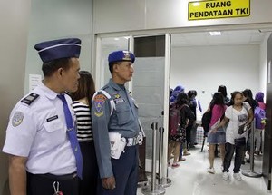 Lakukan Sidak, Pejabat Jatim Klaim Tak Ada Pungli ke TKI di Bandara Juanda