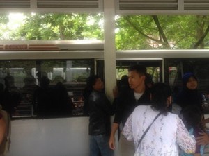 Lebaran Hari Kedua, TransJ Arah Ragunan Penuh Sesak