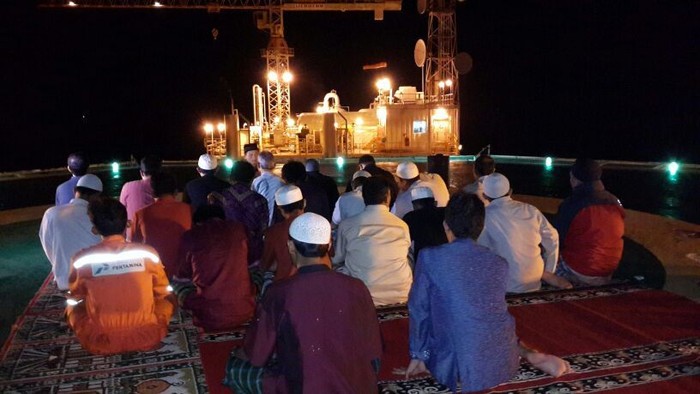 Rayakan Lebaran, Pekerja Migas Tengah Laut Jawa Hanya Bisa Telepon Keluarga 5 Menit