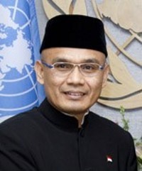 Universitas Birmingham Anugerahkan Doktor HC untuk Dubes Desra Percaya