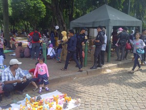 Cerita Petugas Keamanan yang Diancam Dibunuh Saat Tertibkan PKL Monas