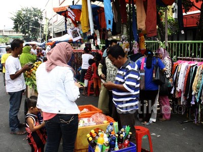 PKL Menjamur di Sekitar Pasar Tanah Abang