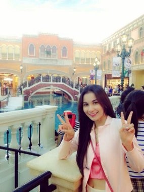 Isya Jeeperson Boyong Keluarga Liburan ke Hongkong